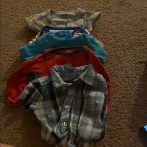 5 new born baby boy onesies worn once or twices